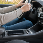 Téléphone au volant : les vraies règles (kit mains-libres, bluetooth, oreillette)